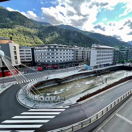 Apartamento En El Centro De Andorra La Vella Con Parking Apartment Ngoại thất bức ảnh